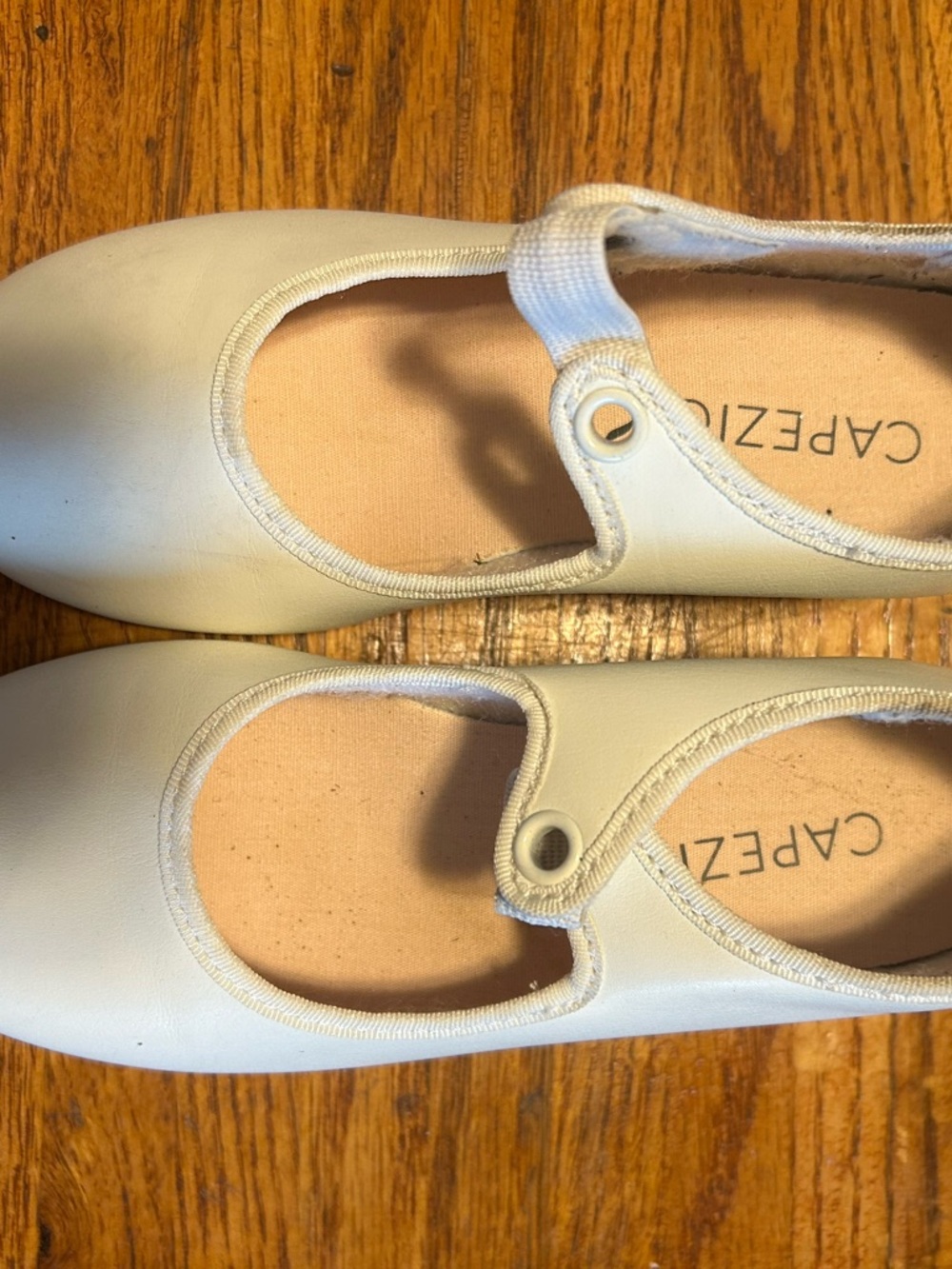 White tap Shoe - Capezio 11